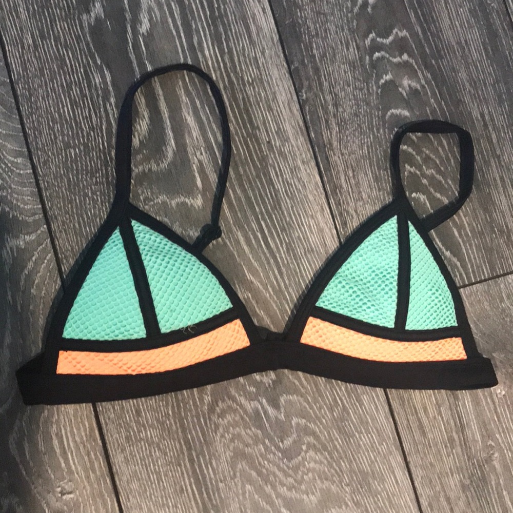 Triangl Swim Top🥳